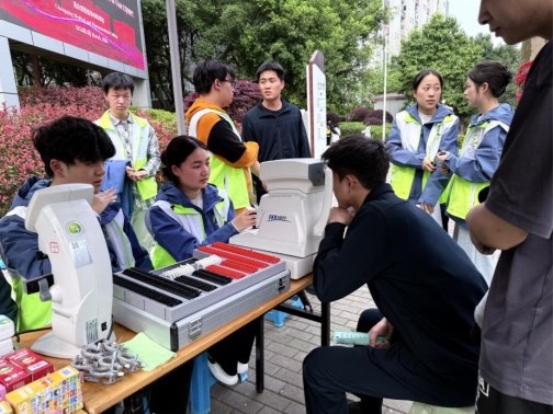 睛彩视界由眼起 健康体魄从表知——校园健康科普活动圆满开展